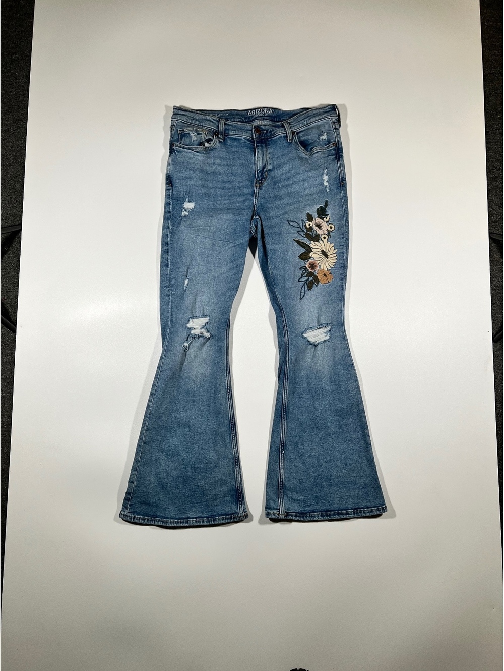 Arizona Jean Co Low Rise Flare Jeans Distressed Floral Embroidered Bell Bottom